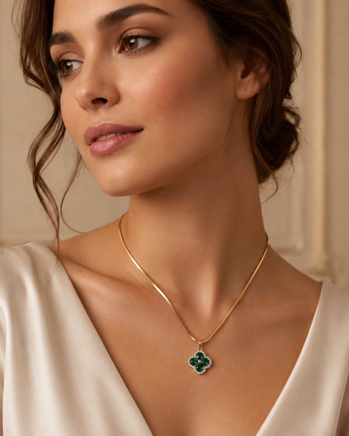 Emerald Clover Pendant Necklace