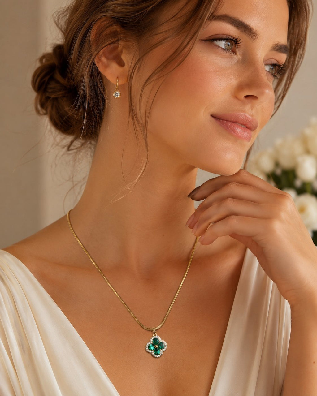 Emerald Clover Pendant Necklace
