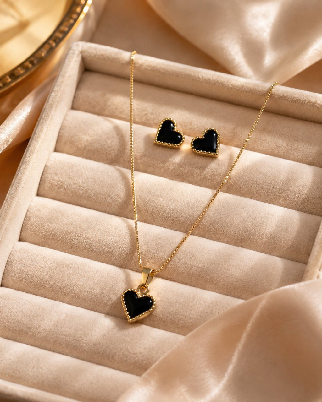 Noir Beaded Heart Necklace & Stud Set