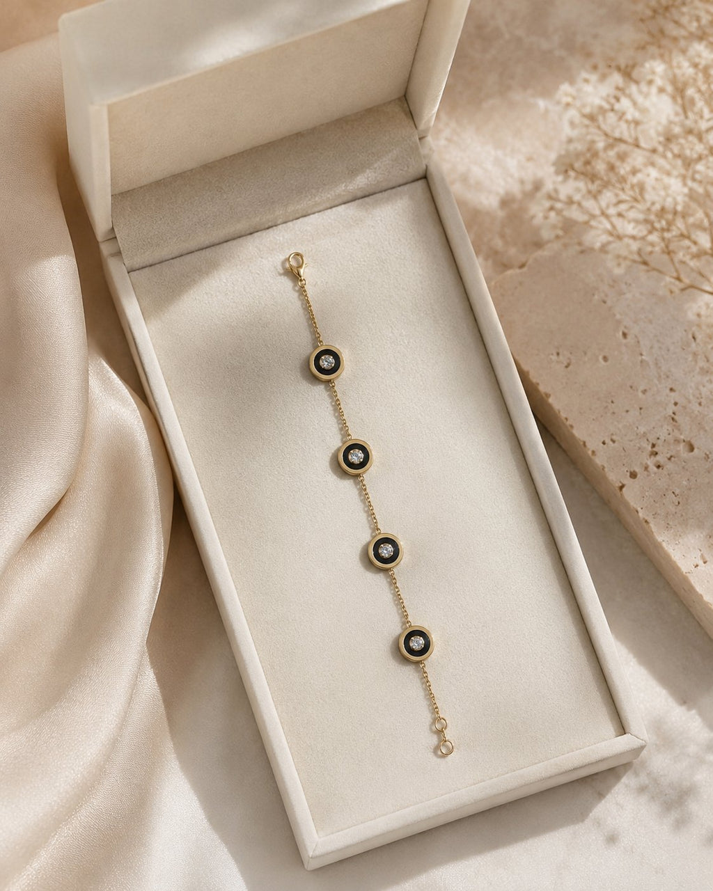 Noir Disc Station Bracelet