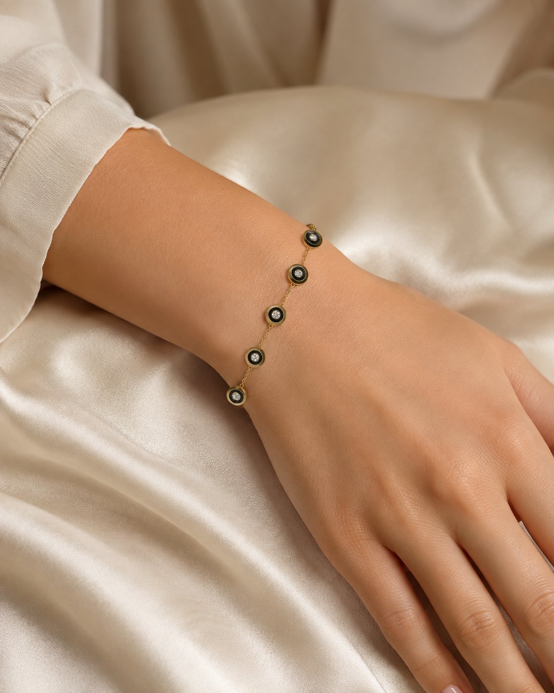 Noir Disc Station Bracelet