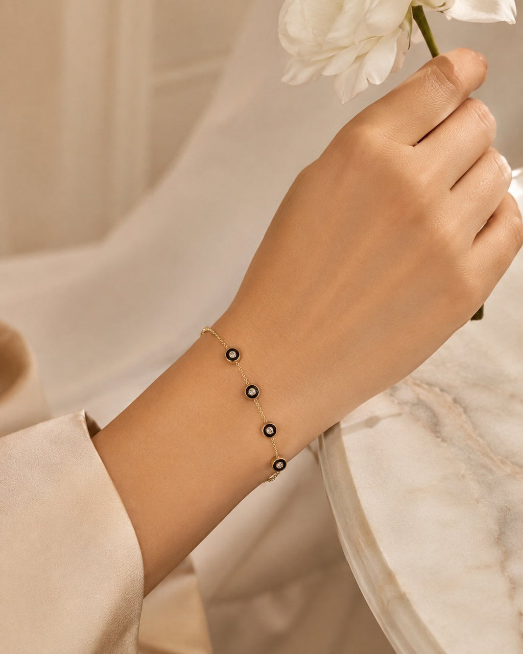 Noir Disc Station Bracelet