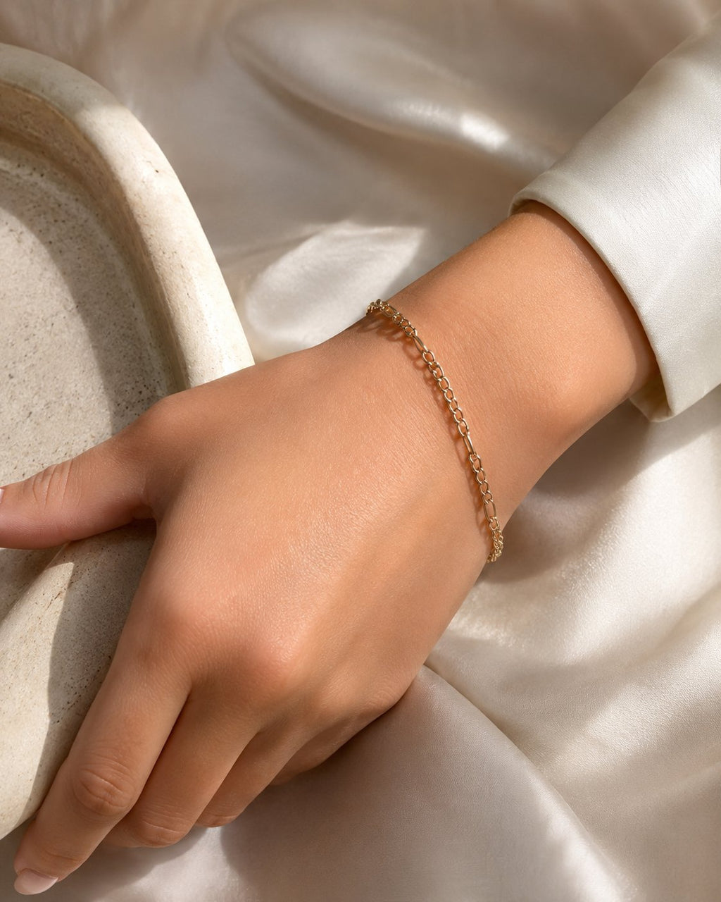 Rose-Gold Figaro Knot Bracelet